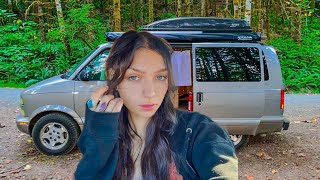 Van life meeting with a stranger + baking on a portable camping stove