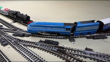 Tri-ang Running Today On The Super 4 Mainlines. The R.150S B12 and the Superb Blue R.864 Coronation