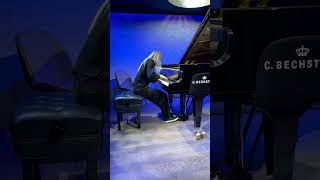 Elise Hills plays Handels Chaconne HWV 435