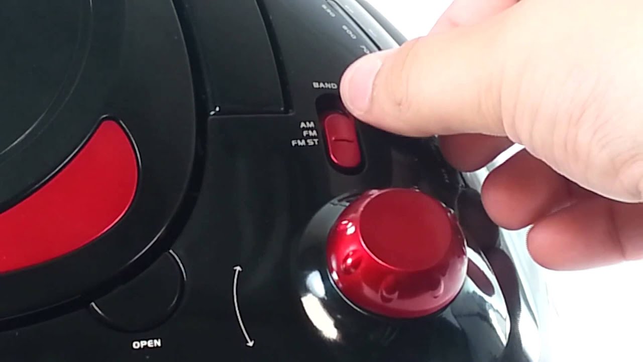 Axess PB2704 Portable AM FM CD MP3 Player Radio Boombox With USB SD Auxiliary