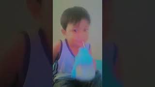 Udah Gede Masih Nyusu