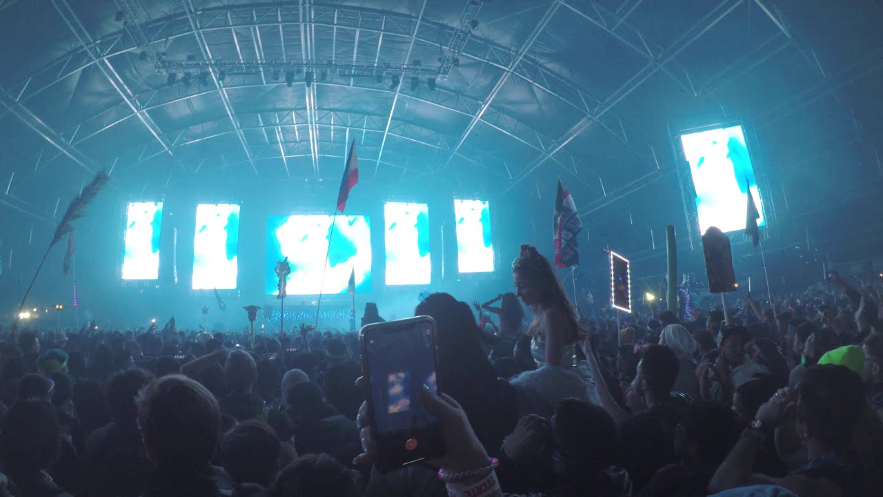 The Chainsmokers COUNTDOWN NYE 2019 - YouTube