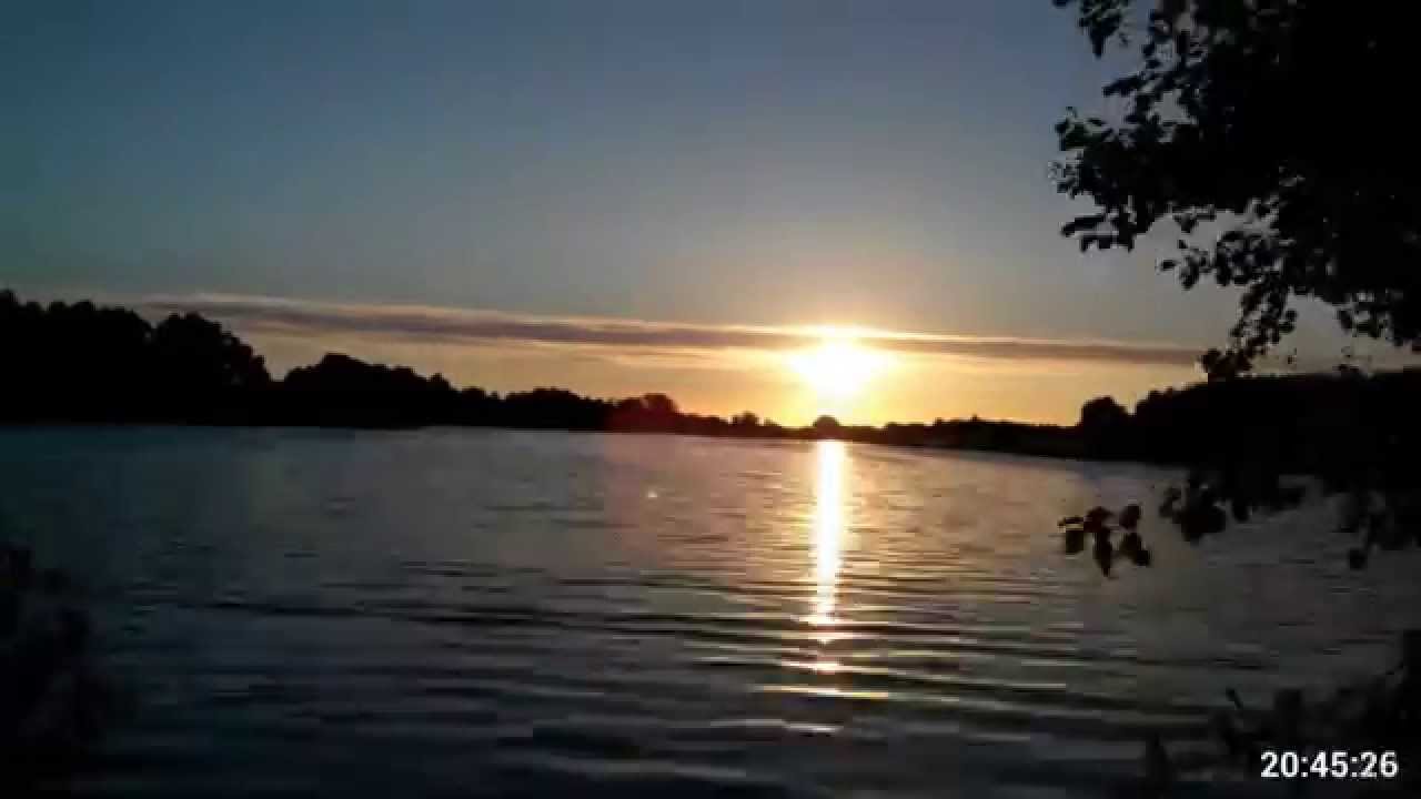 Sunset over the lake (Lapse It Pro) / Закат над озером.
