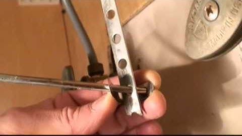 How to Adjust a Sink Stopper Video