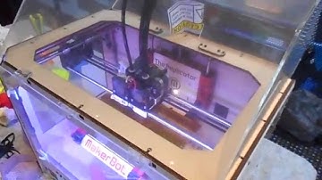 Sydney Mini Maker Faire 2014, A Makerbot Replicator