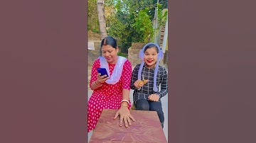 Adrita cut her mummy