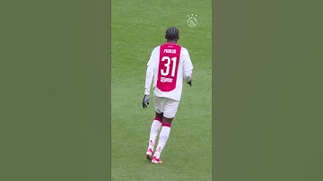 Trademark move from 16yo Jorthy Mokio! 🇧🇪