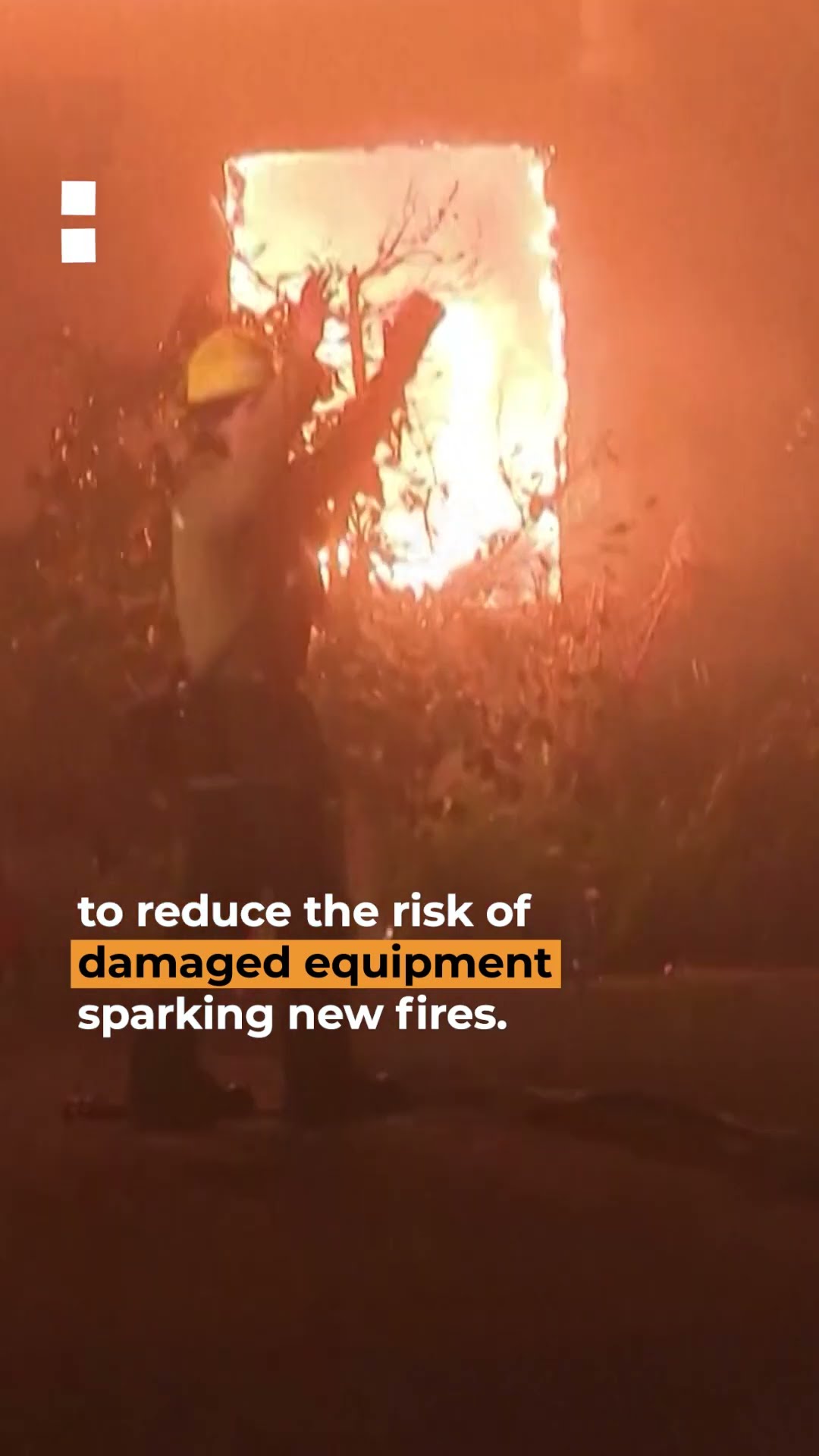 Fourth wildfire erupts in Los Angeles as flames rapidly spread | AJ #shorts