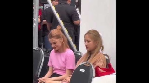 kok gemes ya sama mereka berdua 🤗 #freen #freenbeck #becky #beckyarmstrong #freensarocha