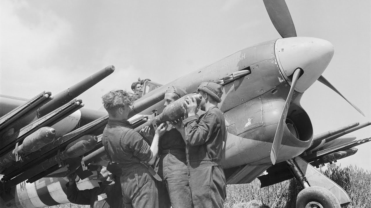 Немцы называли ракеты «примитивными» — 4,5-дюймовая RP-3 пробивала 130-мм броню башни танка «Тигр».