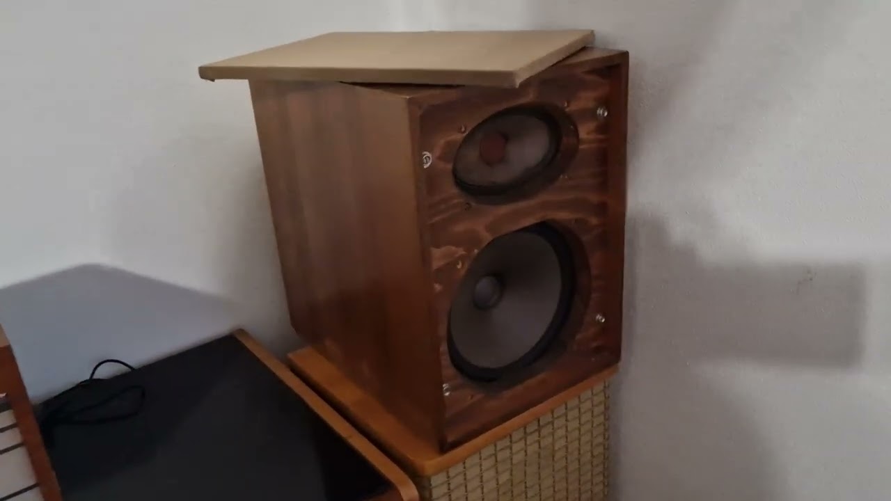 tesla Stereodirigent 538A