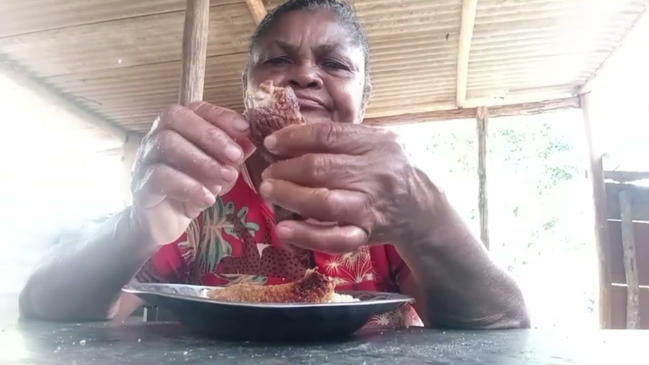 COMENDO JACUBA COM ,TRIPA , LÍNGUA, BUCHO , CARNE DO SOL ASSADA