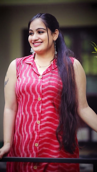 Manve Surendran South Indian model #manvesurendran #reels #actress #hotlook #photoshoot #southindian