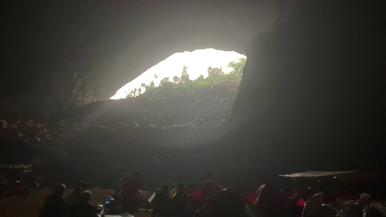 Vietnam shoot: Cave entrance - Vietnam shoot: Cave entrance - Alan Walker - Alone Pt.II
