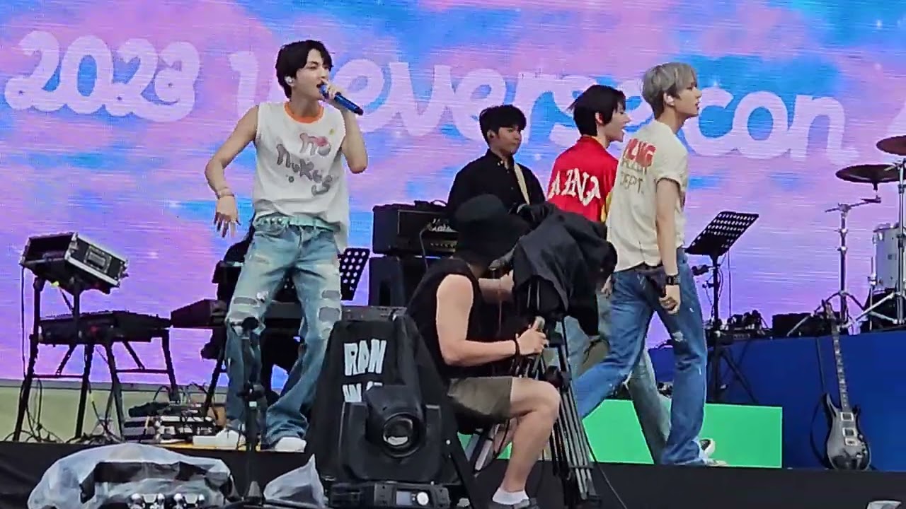 230610 - Weverse con festival 2023 Enhypen Tamed- Dashed Band ver