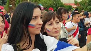 Rus kızları Rusya - Mısır maçını festivale çevirdi / Russian girls before Russia vs Egypt match