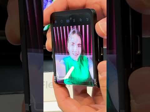 Samsung's Concept Flip Phone Can Bend Both Ways