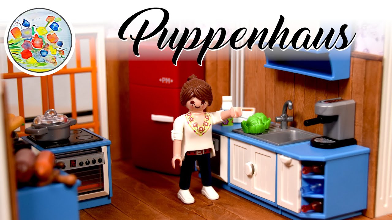 Blaues Puppenhaus mit Erweiterung umgestalten und einrichten