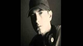 (October 30th 2010) Eminem Talks LLoyd Banks, Rihanna and more with DJ Whoo on Shade 45 (NEW)