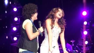 Thalia - Medley con fans - Auditorio Nacional- Viva Tour 27-04