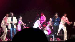 Shreya Ghoshal Live - Ooh La La HD