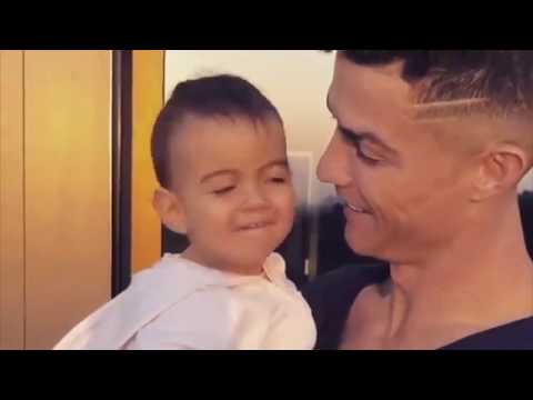 Vidéo: Cristiano Ronaldo En Vidéo Avec Sa Fille