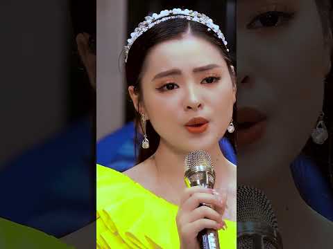 ai nghe cũng