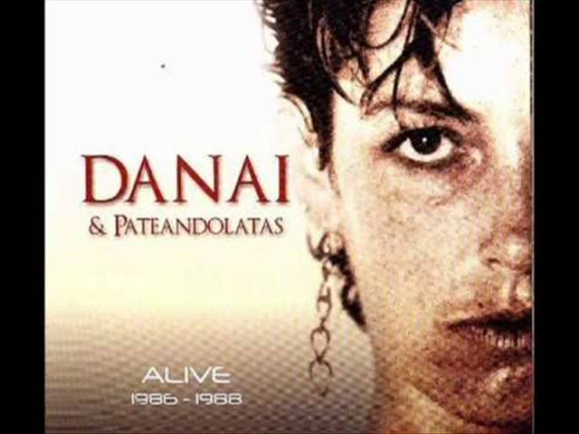 Danai y Pateando Latas - Extraña sensacion de amor