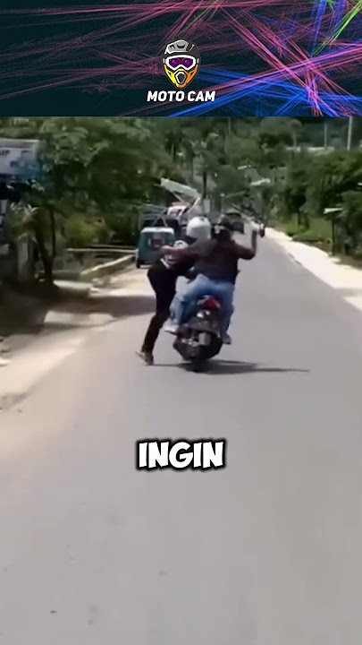 2 sejoli ribut di jalan