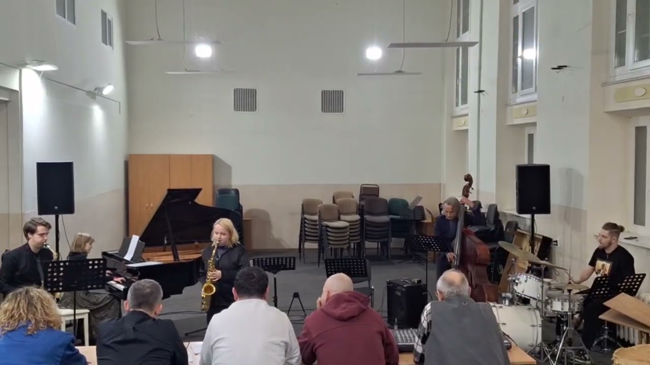 Vika Halamaha - Zenobia (Art Pepper)