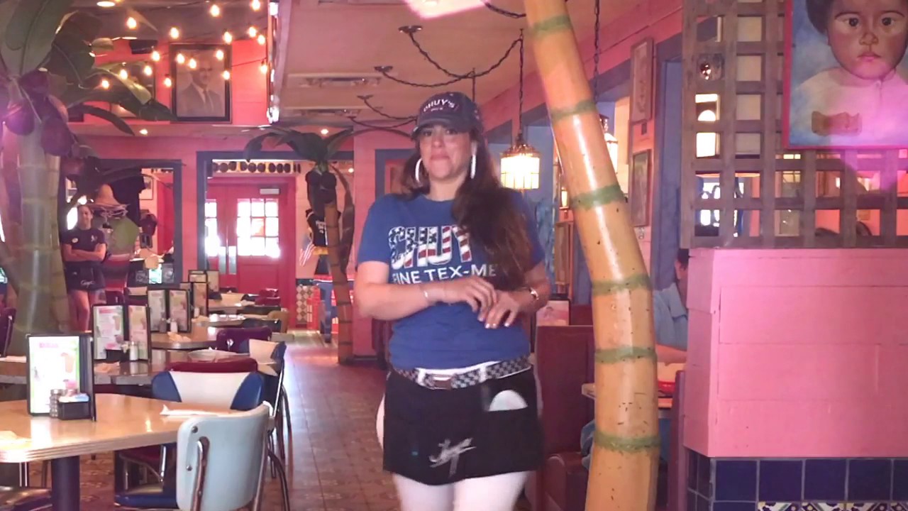 Chuy's Webster -T-Shirt Fashion Show - YouTube