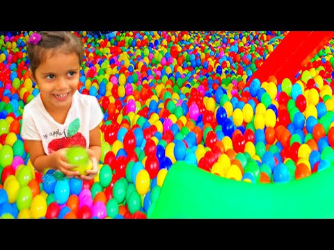 Vídeo: Parque Infantil No Interior