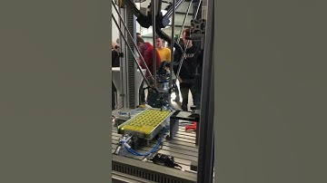 Low cost automation of the production of fire-resistant glass with Delta robots from igus
