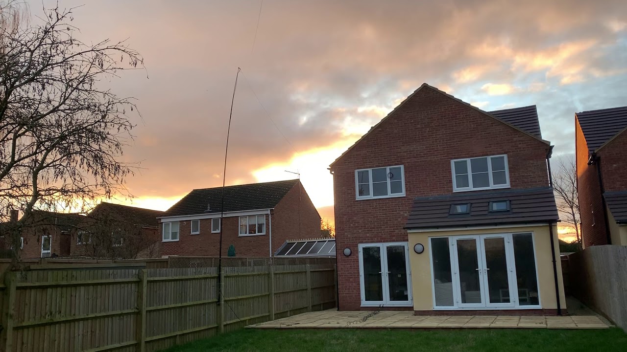 New Year, new house full size G5RV antenna set up at my new QTH in Oxfordshire pic