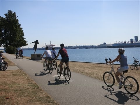 Video: A piedi, in bicicletta sulla diga di Stanley Park a Vancouver