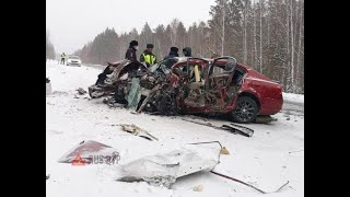 На трассе Вилюй произошло столкновение автомобилей Lexus и Toyota Highlander