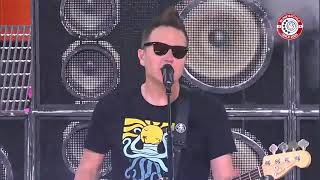 blink-182 - What's my age again? (live at Good Morning America) (PRO SHOT)