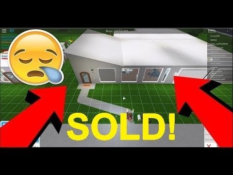 Selling My Old 200k House In Bloxburg Roblox Youtube