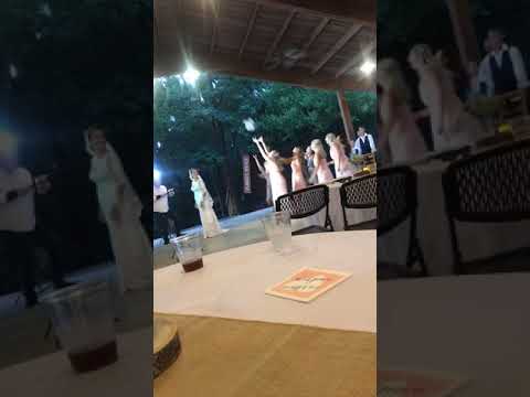 Video: Single Woman Wins The Bouquet At A Wedding, Her Boyfriend Runs Away