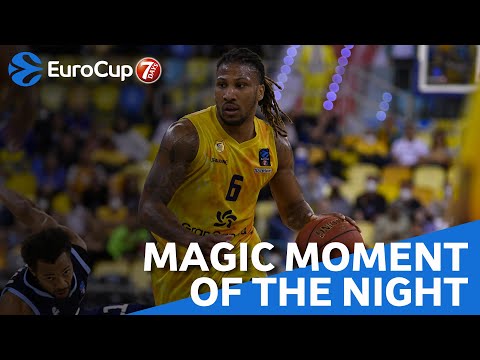 7DAYS Magic Moment of the Night: Albicy's between-the-legs pass!