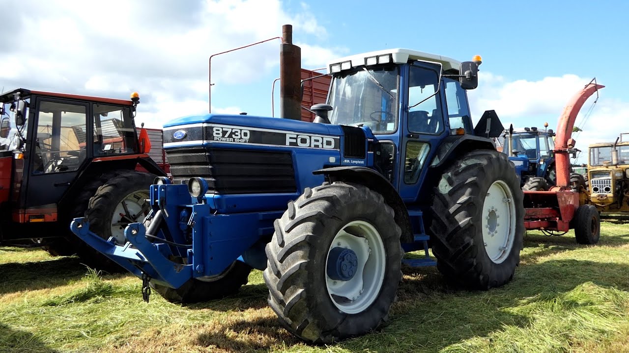 Ford 8730 PowerShift in the field chopping grass w/ Taarup Forage