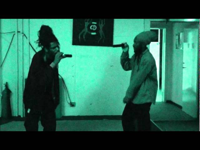 C D - DIS YA FEELING INSIDE - LIRICAL D MIRICAL.wmv adlı videoyu YouTube'da izle C D - DIS YA FEELING INSIDE - LIRICAL D MIRICAL.wmv adlı videoyu YouTube'da izle