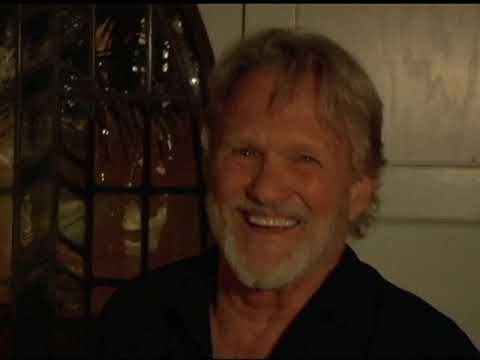 Video: Kris Kristofferson Nettowaarde: Wiki, Getroud, Familie, Trou, Salaris, Broers en susters