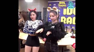ITZY Ryujin & Yeji do their little dance