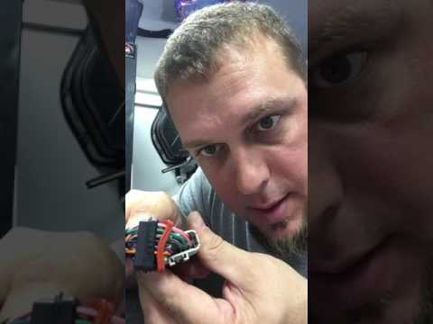 Video: Molex konektörünü nasıl bağlarsınız?