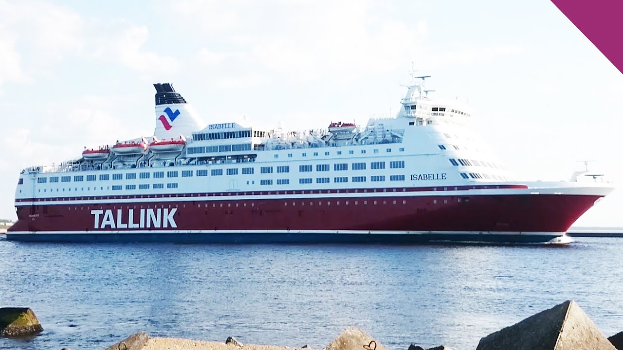 SHIPS LEAVING THE HARBOR, TIME-LAPSE ( Latvia )
