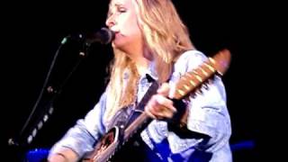 Melissa Etheridge - Heaven on Earth - London 29-6-10