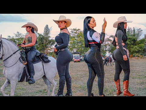 Stunning Cowgirls at the Rodeo 😍 Only Beautiful Women Ride Horses Like This 🐴 COLOMBIAN PARADISE