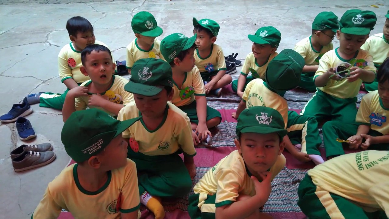 Bernyanyi tanaman jagung 