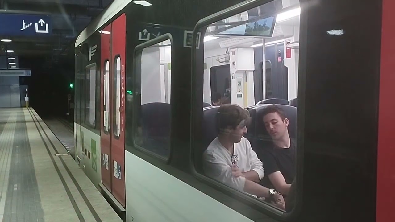 UT 115 de FGC en la S2 saliendo de Sabadell Plaza Mayor hacia Sabadell Parque del Norte